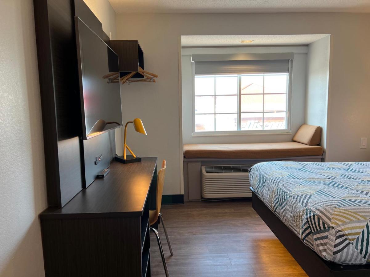 Motel 6 Indianapolis Carmel Bagian luar foto